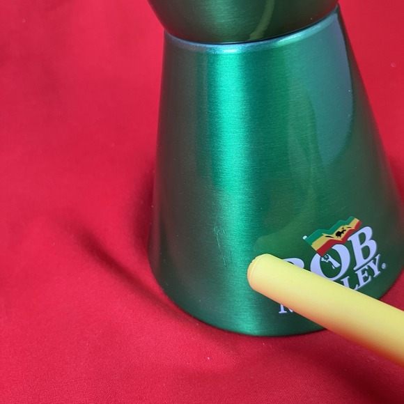 Lava Lite Lamp 2017 14.5" Bob Marley / Blue Liquid / Yellow Wax / 2124 / Flaw - Picture 9 of 17